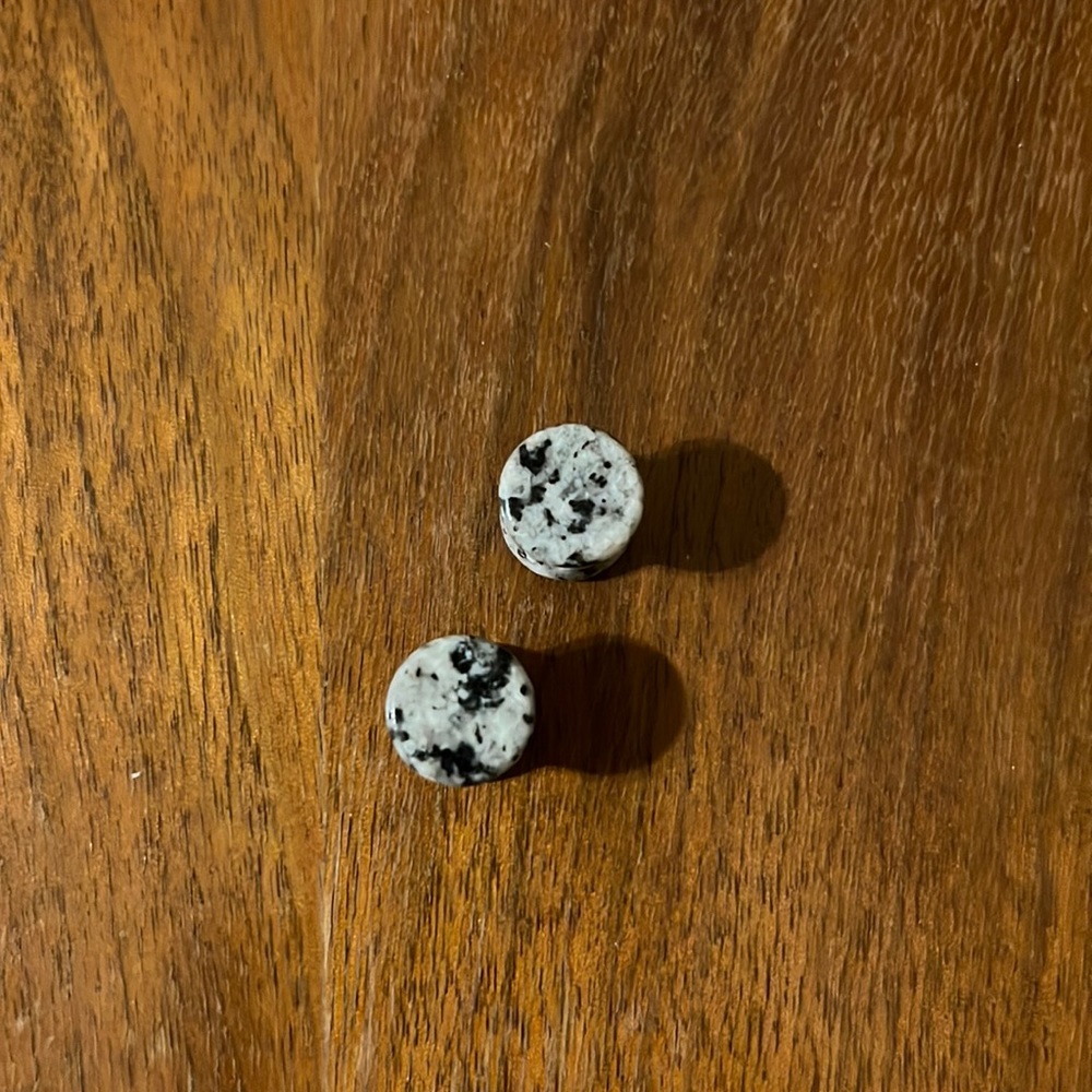 Stone gauges size 00